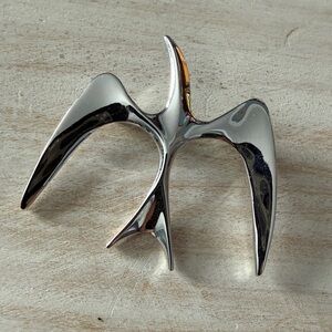 Vintage Sarah Coventry brooch